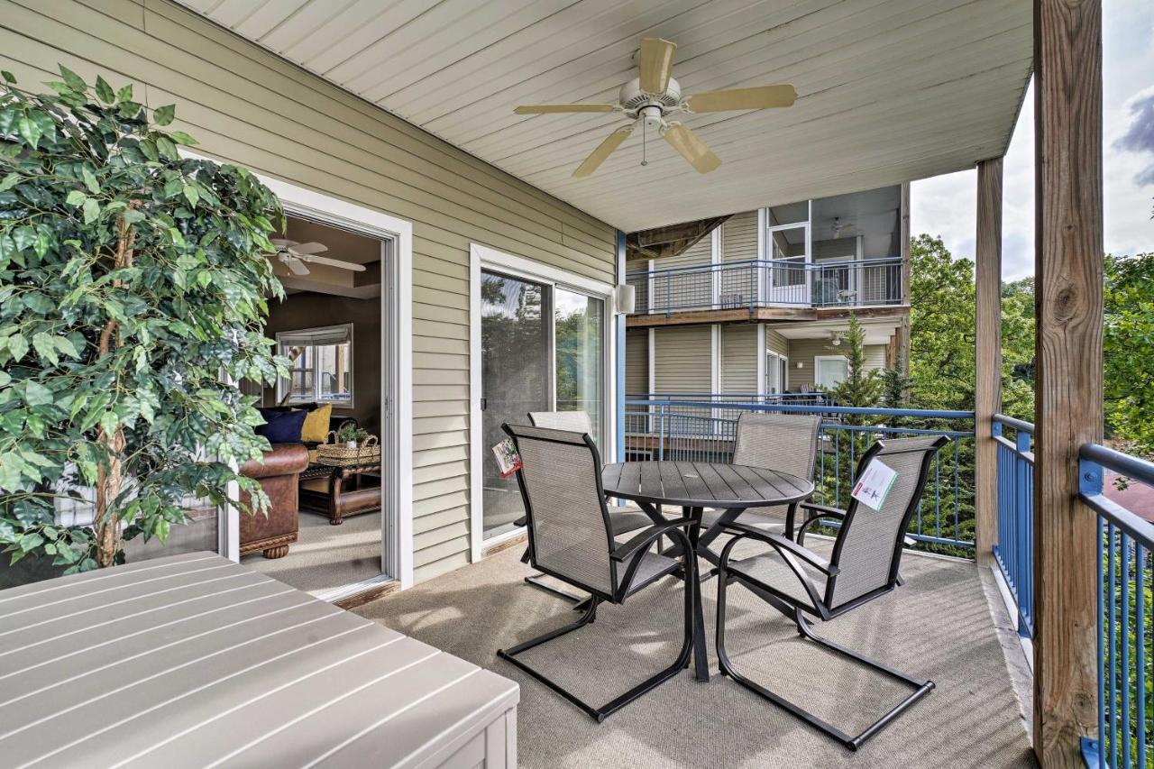 Waterfront Lake Ozark Condo With Deck And Pools Exterior foto